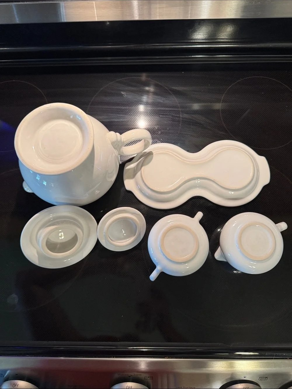 Fiestaware White Teapot with Sugar and Creamer plus Tray - Picture 8 of 10